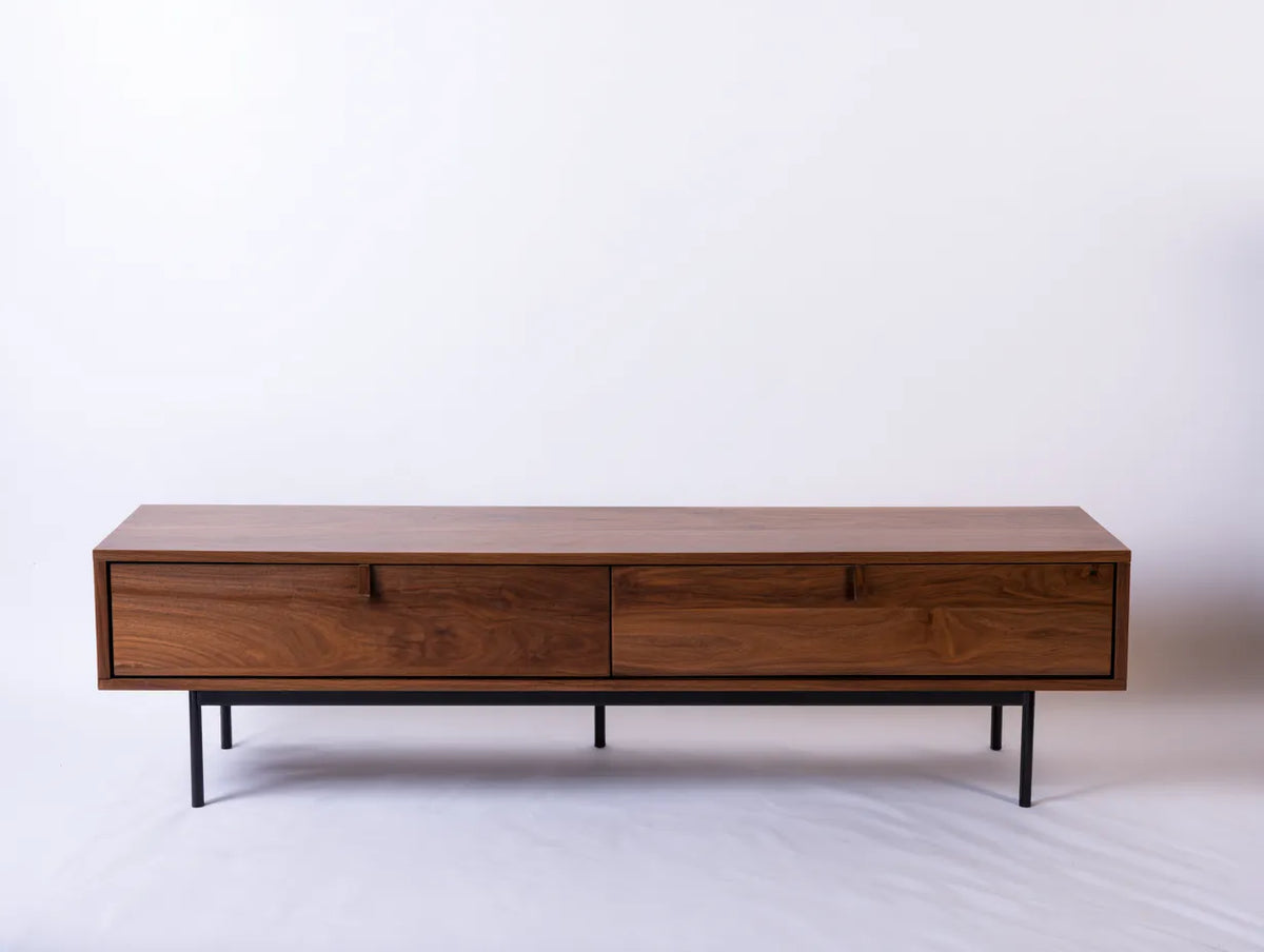 Meuble TV bois naturel 180×40×55 cm – façade rainurée avec structure élégante style contemporain