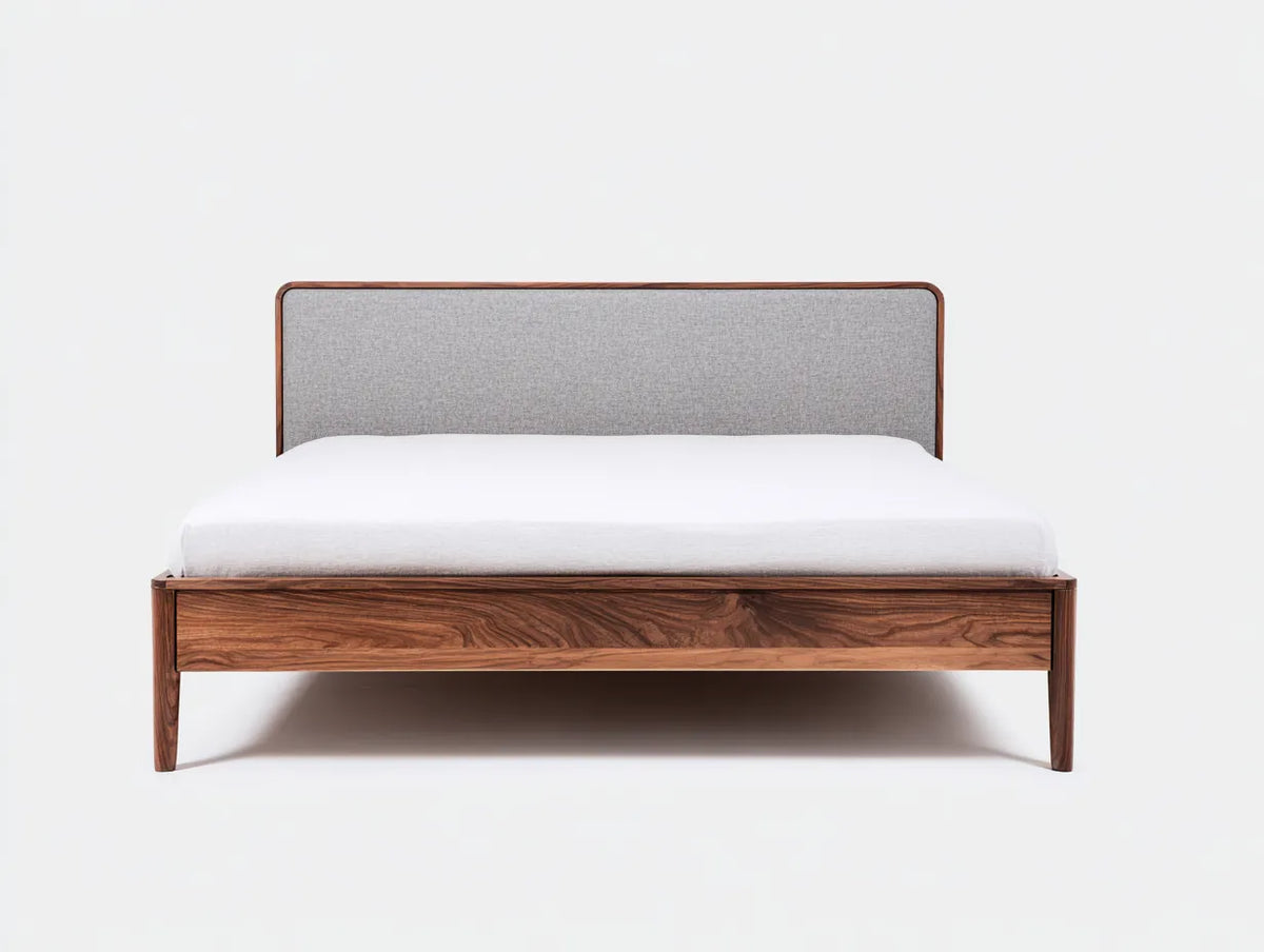 Lit en bois et tissu 210×168×100 cm - marron et gris clair - chambre à coucher style moderne